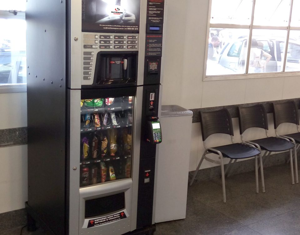 Vending Machina com assistência 24h em BH pela Nutribom Express